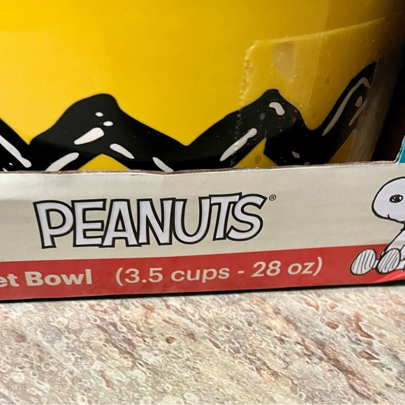 NIB Peanuts Pet bowl - Picture 15 of 16